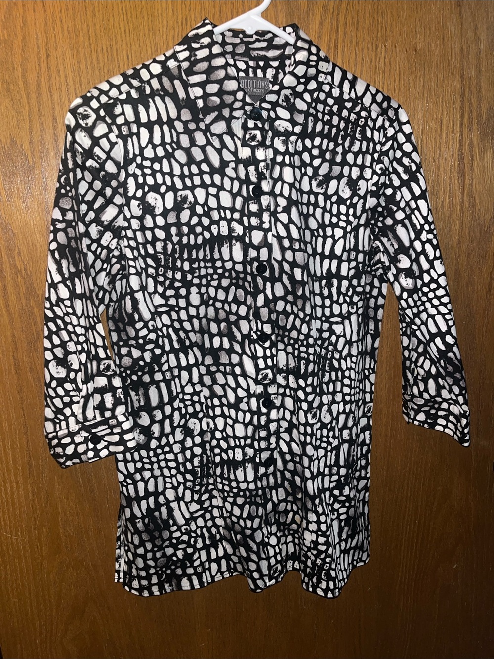 Chico's Black & White Abstract Spot Button-Front Tunic
